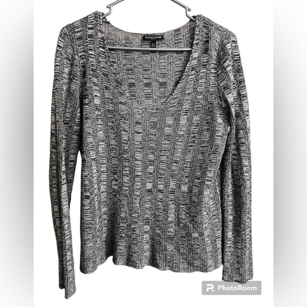 Eileen Fisher Lightweight V-Neck Silk/ Organic Linen Blend Sweater, Size PP - Picture 2 of 15
